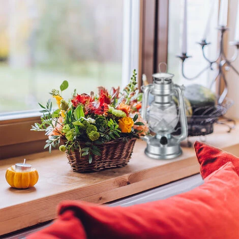 Lanterna LED, Lampada Decorativa Retrò Per Finestre O Da Giardino, A Batteria, Argento 5 Lanterna LED, Lampada Decorativa Retrò Per Finestre O Da Giardino, A Batteria, Argento - immagine 3