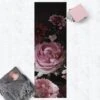 Tappeti In Vinile - Rose Su Sfondo Nero Vintage - Pannello Dimensione HxL: 90cm X 30cm 2 Tappeti In Vinile - Rose Su Sfondo Nero Vintage - Pannello Dimensione HxL: 90cm X 30cm -Armonia Decor 52609706 1