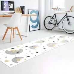 Tappeti In Vinile - Bacio Tra Luna E Stelle Scandinave - Pannello Dimensione HxL: 90cm X 30cm 9 Tappeti In Vinile - Bacio Tra Luna E Stelle Scandinave - Pannello Dimensione HxL: 90cm X 30cm -Armonia Decor 52609782 3
