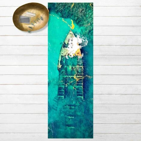 Tappeti In Vinile - Top View Relitto Di Nave Nel Mare - Pannello Dimensione HxL: 90cm X 30cm 3 Tappeti In Vinile - Top View Relitto Di Nave Nel Mare - Pannello Dimensione HxL: 90cm X 30cm